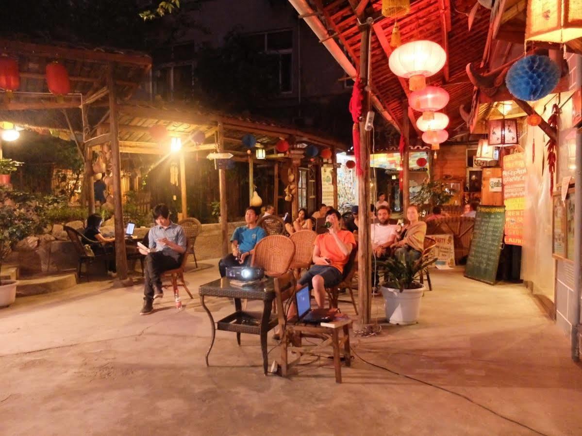 Hello Chengdu International Youth Hostel Esterno foto